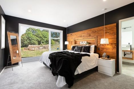 Photo of property in 13 Tari Road, Pukeatua, 3880