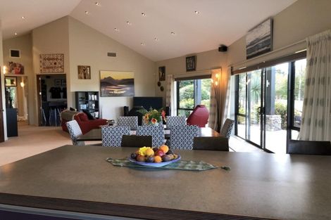 Photo of property in 1304 Old North Road, Helensville, 0875