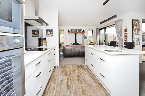 Photo of property in 81 Watt Road, Otatara, Invercargill, 9879