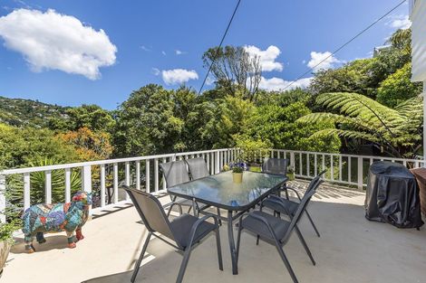 Photo of property in 21 Ngaio Gorge Road, Ngaio, Wellington, 6035