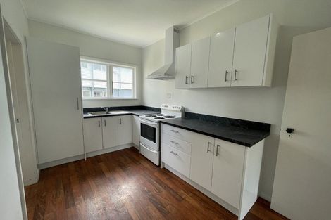 Photo of property in 64 Oxford Terrace, Epuni, Lower Hutt, 5011