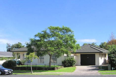 Photo of property in 54 Stanniland Street, Sunnyhills, Auckland, 2010