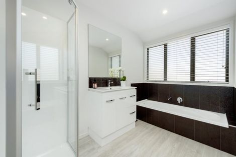 Photo of property in 97 Puhirake Crescent, Pyes Pa, Tauranga, 3112