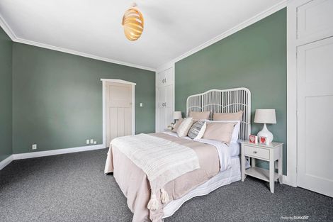 Photo of property in 43 Severn Street, Island Bay, Wellington, 6023