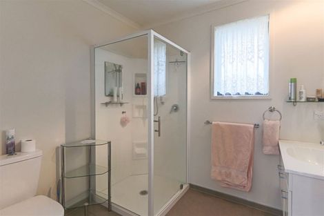 Photo of property in 16 Kahikatea Street, Inglewood, 4330