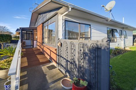 Photo of property in 24 Usherwood Crescent, Akina, Hastings, 4122