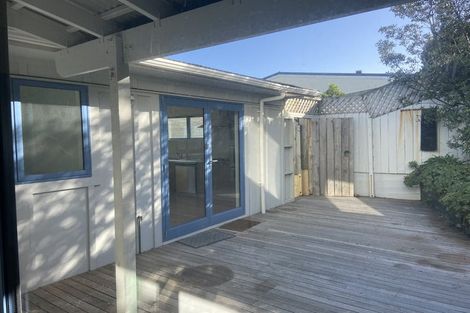 Photo of property in 39 Moa Point Road, Moa Point, Wellington, 6022