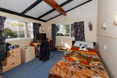 Photo of property in 6 Sturges Road, Henderson, Auckland, 0610