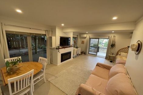 Photo of property in 44 Colmar Road, Mellons Bay, Auckland, 2014