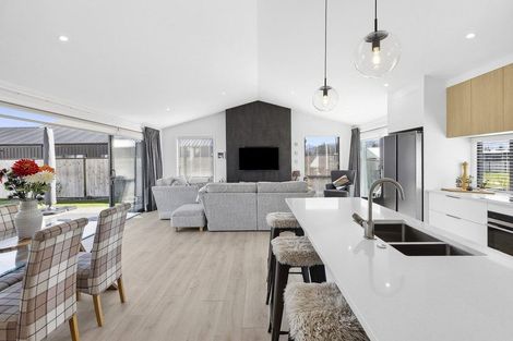 Photo of property in 47 Pounamu Avenue, Albert Town, Wanaka, 9305