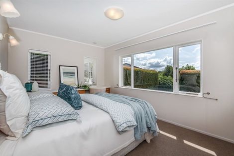 Photo of property in 72 Aberdeen Road, Campbells Bay, Auckland, 0620