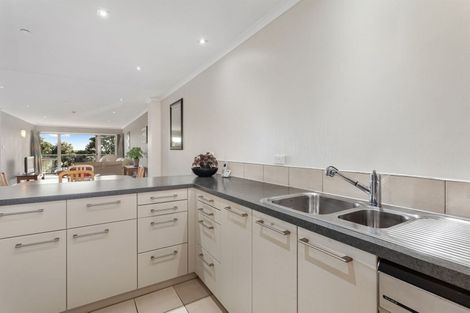 Photo of property in White Isle Apartments, 6/23 Quay Street, Whakatane, 3120