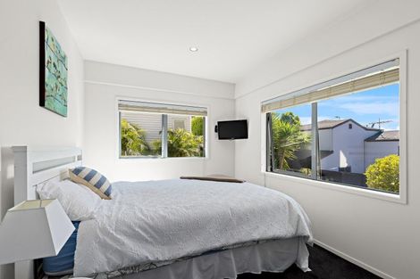 Photo of property in 82 Kowhai Road, Campbells Bay, Auckland, 0630