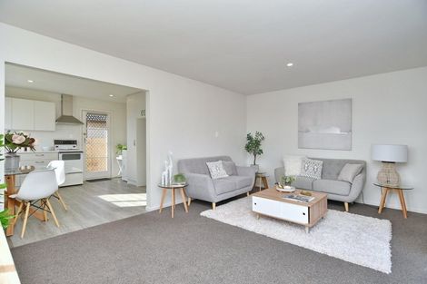 Photo of property in 17a Queenspark Drive, Parklands, Christchurch, 8083