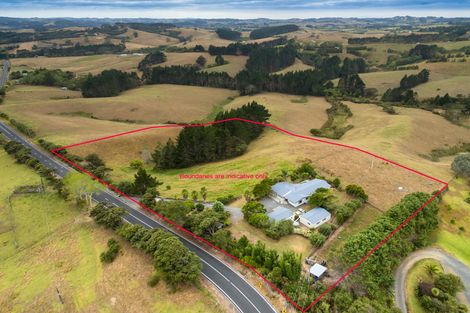 Photo of property in 535 Peak Road, Helensville, 0875