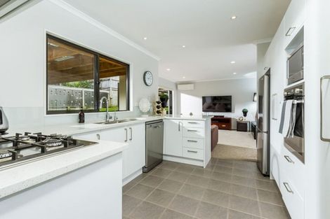 Photo of property in 6 Cutter Place, Greenhithe, Auckland, 0632