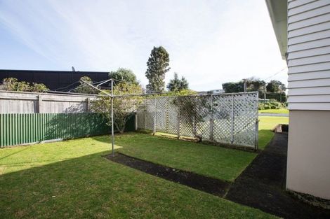 Photo of property in 7 Moulton Street, Moturoa, New Plymouth, 4310