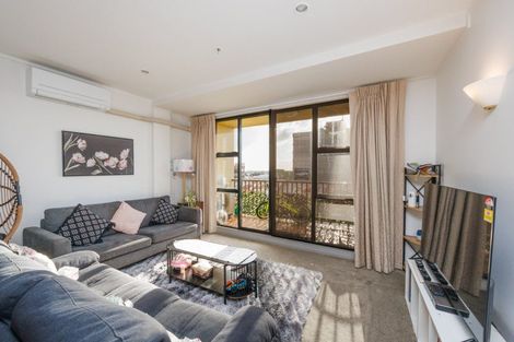 Photo of property in Maddison Apartments, 3/6c Queen Street, Palmerston North, 4410