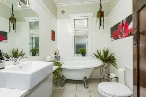 Photo of property in 53 Aramoana Avenue, Devonport, Auckland, 0624