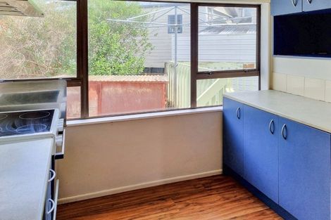 Photo of property in 37 Chatsworth Crescent, Pakuranga Heights, Auckland, 2010