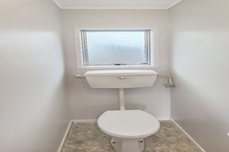 Photo of property in 5 Flaunty Place, West Harbour, Auckland, 0618