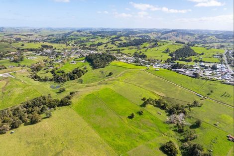 Photo of property in 122 Hurndall Street East, Maungaturoto, 0520