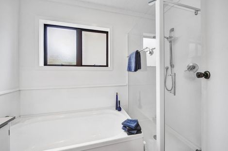 Photo of property in 69 Arundel Crescent, Westown, New Plymouth, 4310