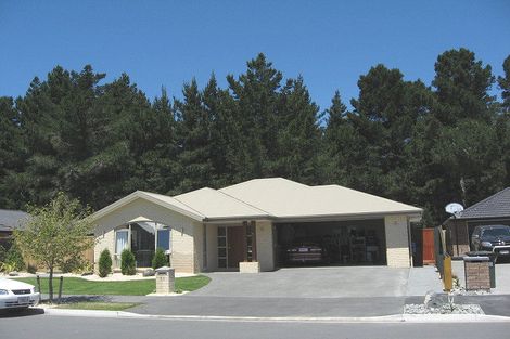 Photo of property in 37 Pohutukawa Crescent, Parklands, Christchurch, 8083