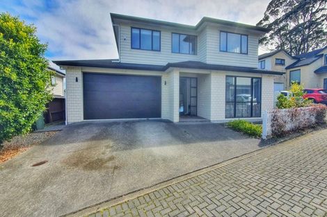 Photo of property in 19a Northcross Drive, Oteha, Auckland, 0632