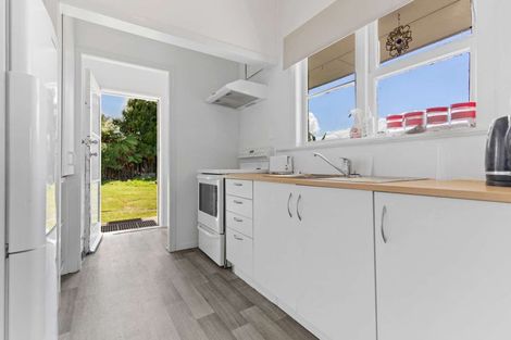 Photo of property in 28 Bidois Road, Fairy Springs, Rotorua, 3015