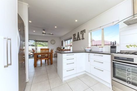 Photo of property in 19 Merlot Heights, Huapai, Kumeu, 0810