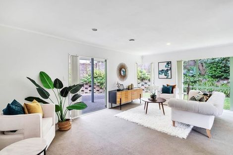 Photo of property in 38 Harbour Lights Close, West Harbour, Auckland, 0618