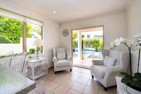 Photo of property in 53 Hikanui Drive, Havelock North, 4130