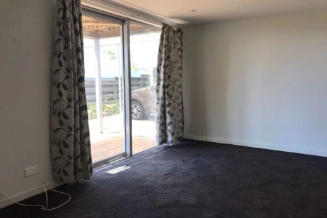 Photo of property in 1/14 Rothesay Bay Road, Rothesay Bay, Auckland, 0630