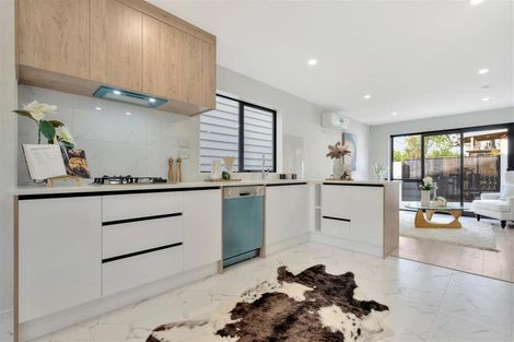 Photo of property in 45b Portadown Avenue, Pakuranga Heights, Auckland, 2010