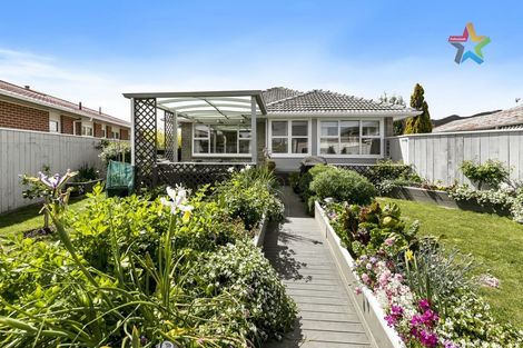 Photo of property in 20a Holyoake Crescent, Avalon, Lower Hutt, 5011