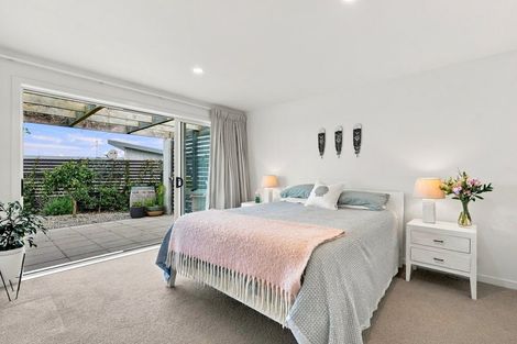 Photo of property in 33 Lax Crescent, Leigh, 0985