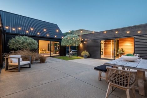 Photo of property in 1 Larkins Way, Arthurs Point, Queenstown, 9371