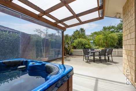 Photo of property in 2 Orchard Lane, Huapai, Kumeu, 0810