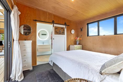 Photo of property in 24 Noakes Hill Road, Puhoi, Silverdale, 0994