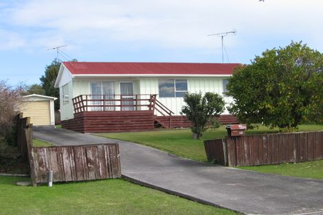 Photo of property in 11 Kawau View Road, Snells Beach, 0920