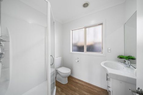 Photo of property in 50 Te Puia Drive, Aotea, Porirua, 5024