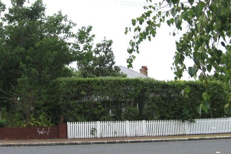Photo of property in 100 New Windsor Road, New Windsor, Auckland, 0600