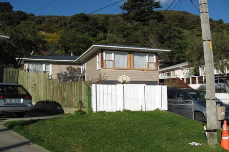 Photo of property in 49 Petrie Street, Wainuiomata, Lower Hutt, 5014