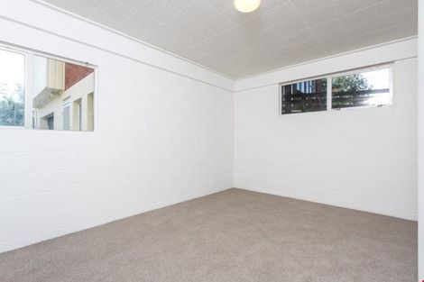 Photo of property in 1/64 Parker Avenue, Titirangi, Auckland, 0604