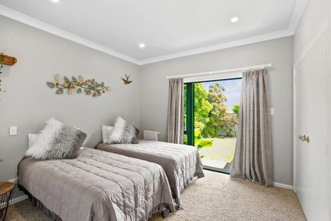 Photo of property in 128 Wairau Road, Oakura, 4314