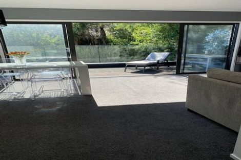 Photo of property in 2/56 Heathcote Road, Castor Bay, Auckland, 0620