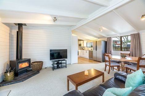 Photo of property in 100 Sturges Road, Henderson, Auckland, 0612