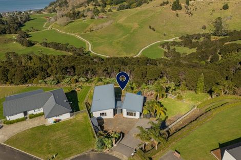 Photo of property in 16 Tironui Place, Whitianga, 3510
