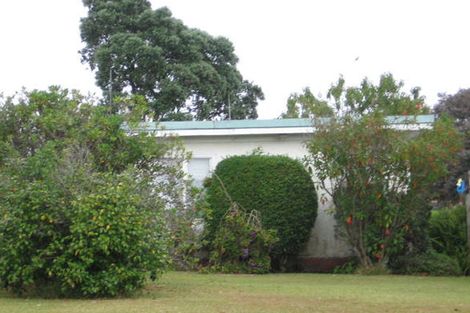 Photo of property in 4 Christina Avenue, Te Atatu South, Auckland, 0602